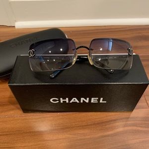 CHANEL sunglasses